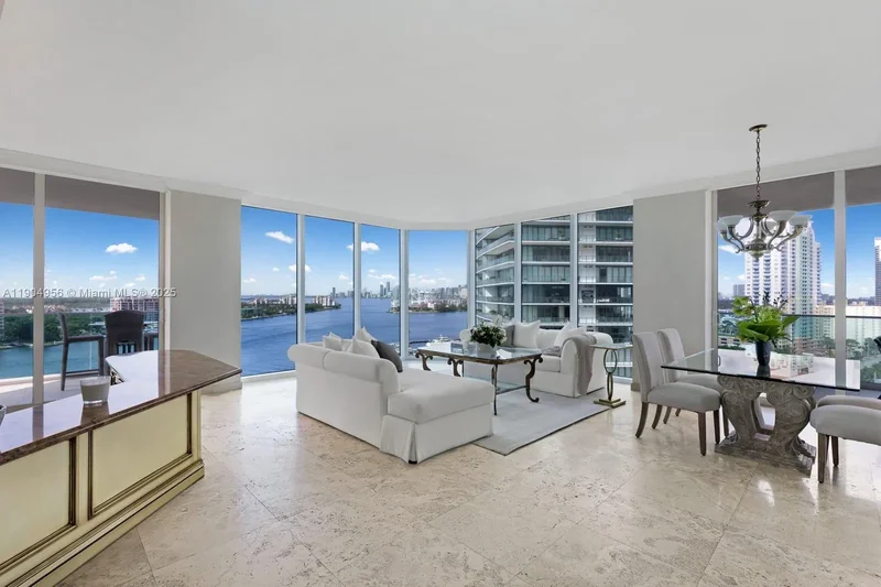 300 S Pointe Dr 1603, Miami Beach, Florida, United States. - Photo 5