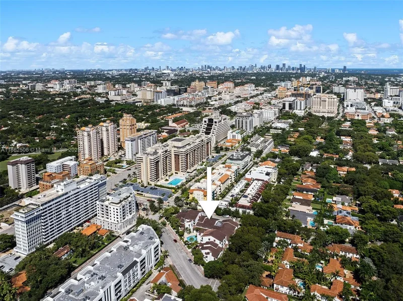 2600 Cardena St 11, Coral Gables, Florida, United States. - Photo 16