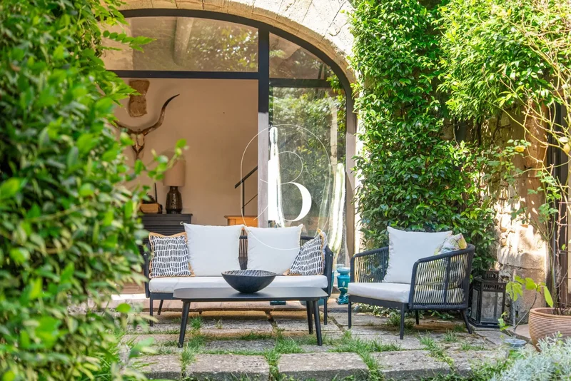 Village house for sale in Uzes, 214m² 5 rooms €735,000 Gard