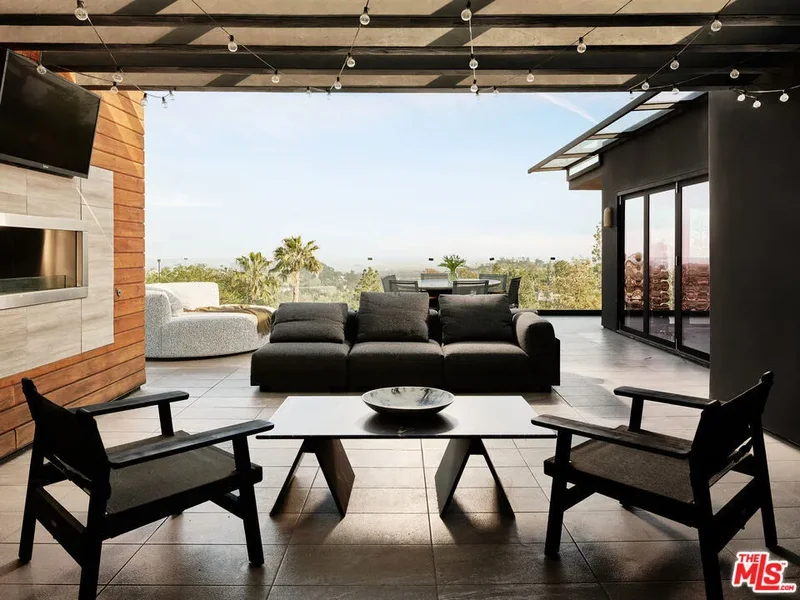 2442 Banyan Drive, Los Angeles, California, United States. - Photo 21