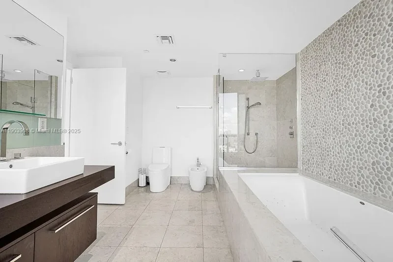 17121 Collins Ave, Golden Beach, Florida, United States. - Photo 51