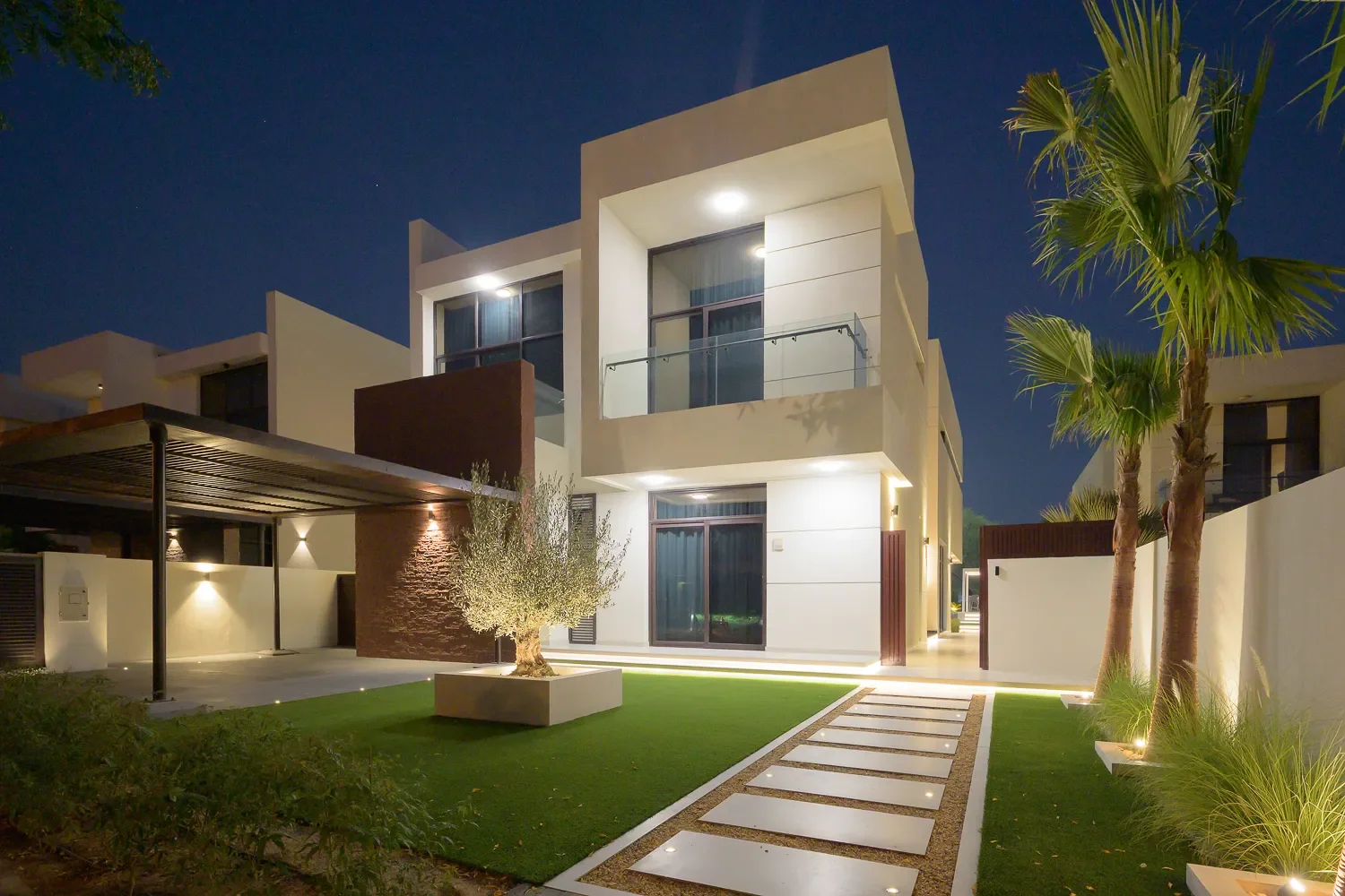 Exterior photo 4