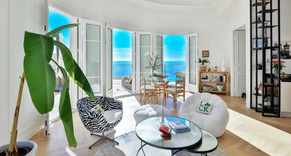 NICE FRANCK PILATTE - 2 BEDROOM APARTMENT OF 93 SQM FOR SALE - BREATHTAKING VIEW - TERRACE OF 100 SQ