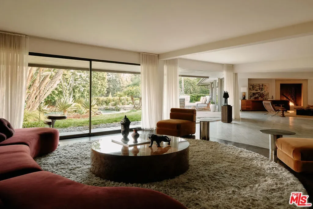 1117 N Beverly Drive, Beverly Hills, California, United States. - Photo 10
