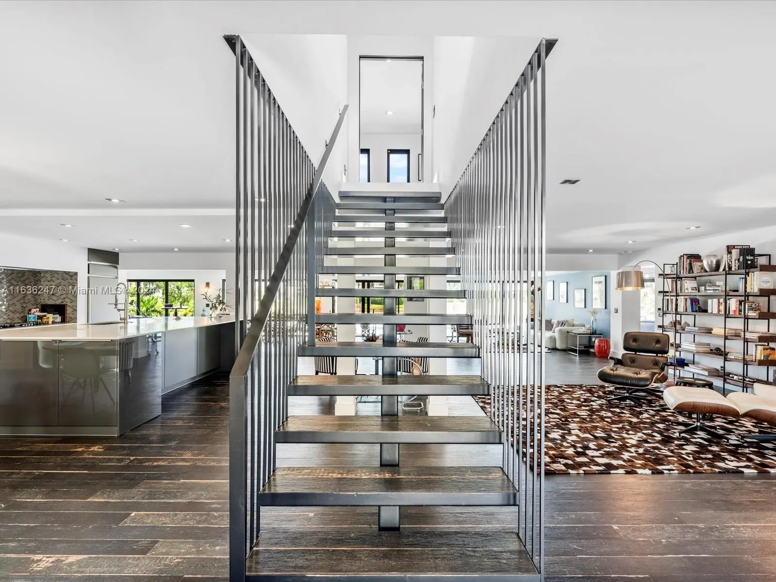 1601 Diplomat Pkwy, Hollywood, Florida, United States. - Photo 25