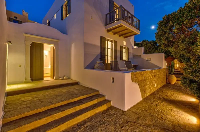 Exterior photo 11