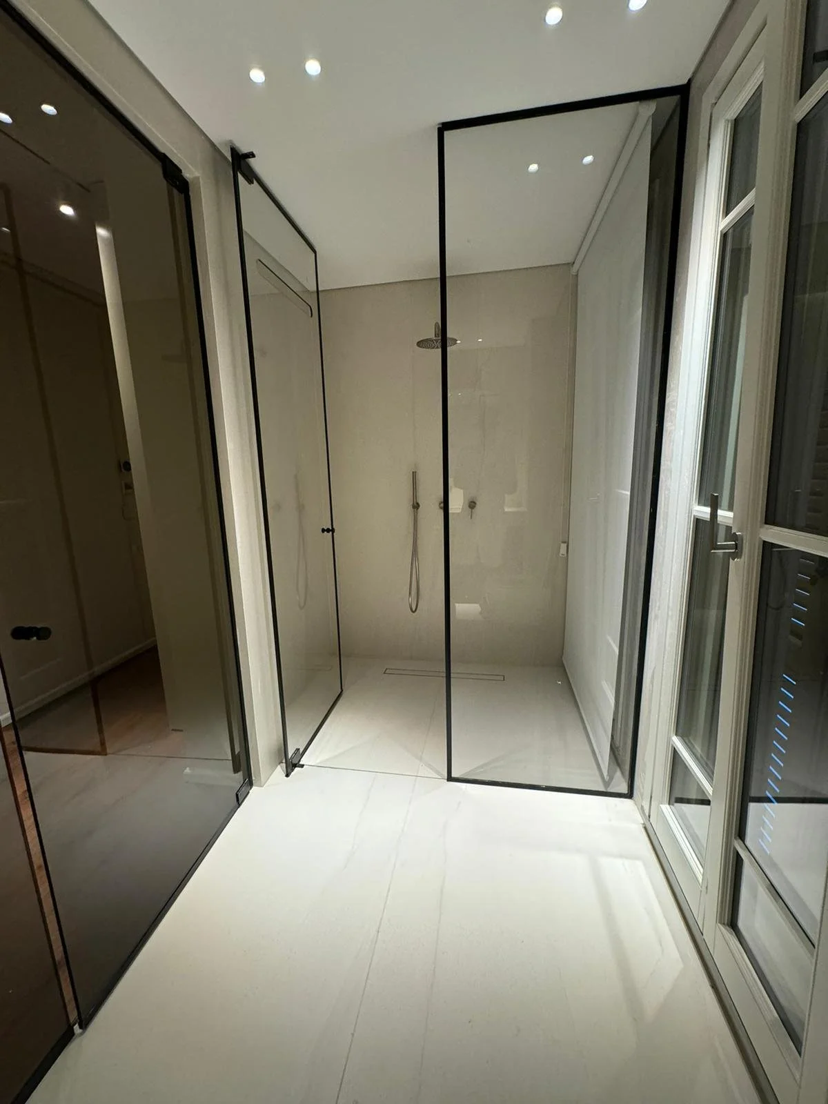 Gallery photo 3