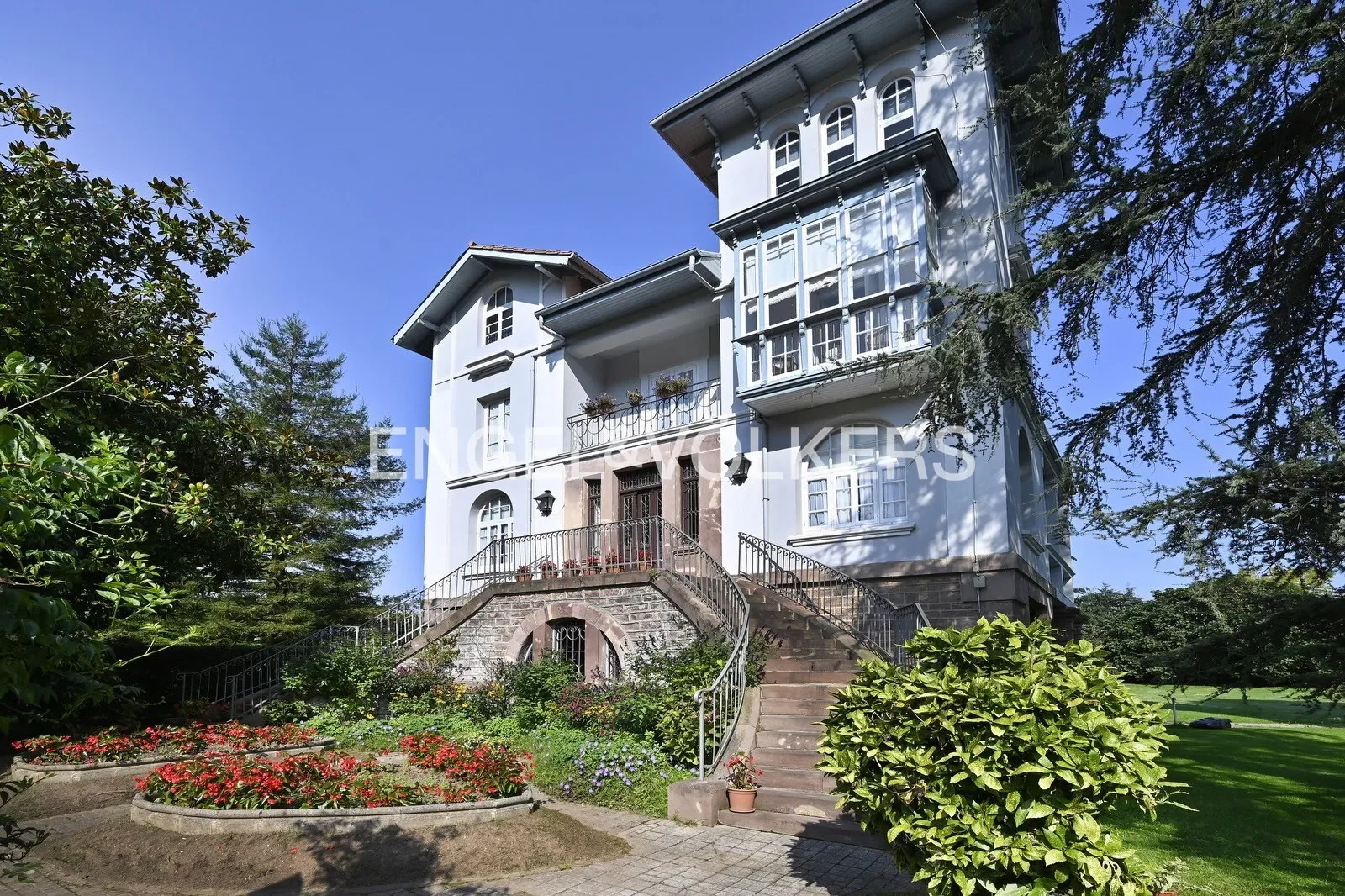 Gallery photo 5