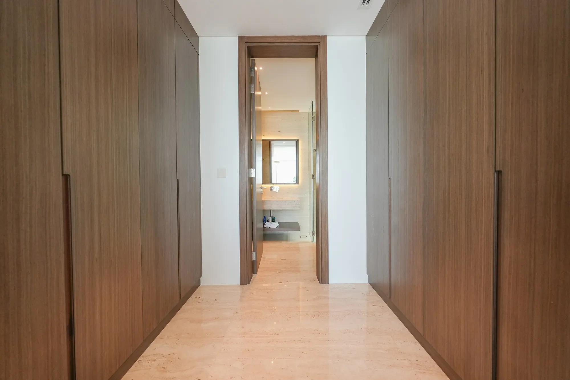 Modern 10 Bed Mansion I Designer Furniture I Vacant