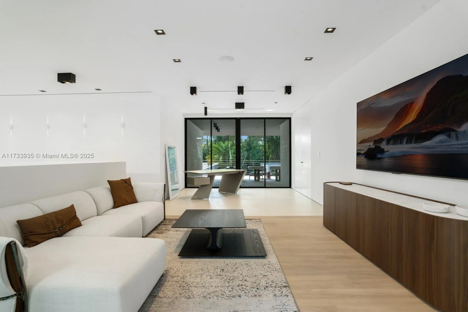 Gallery photo 6
