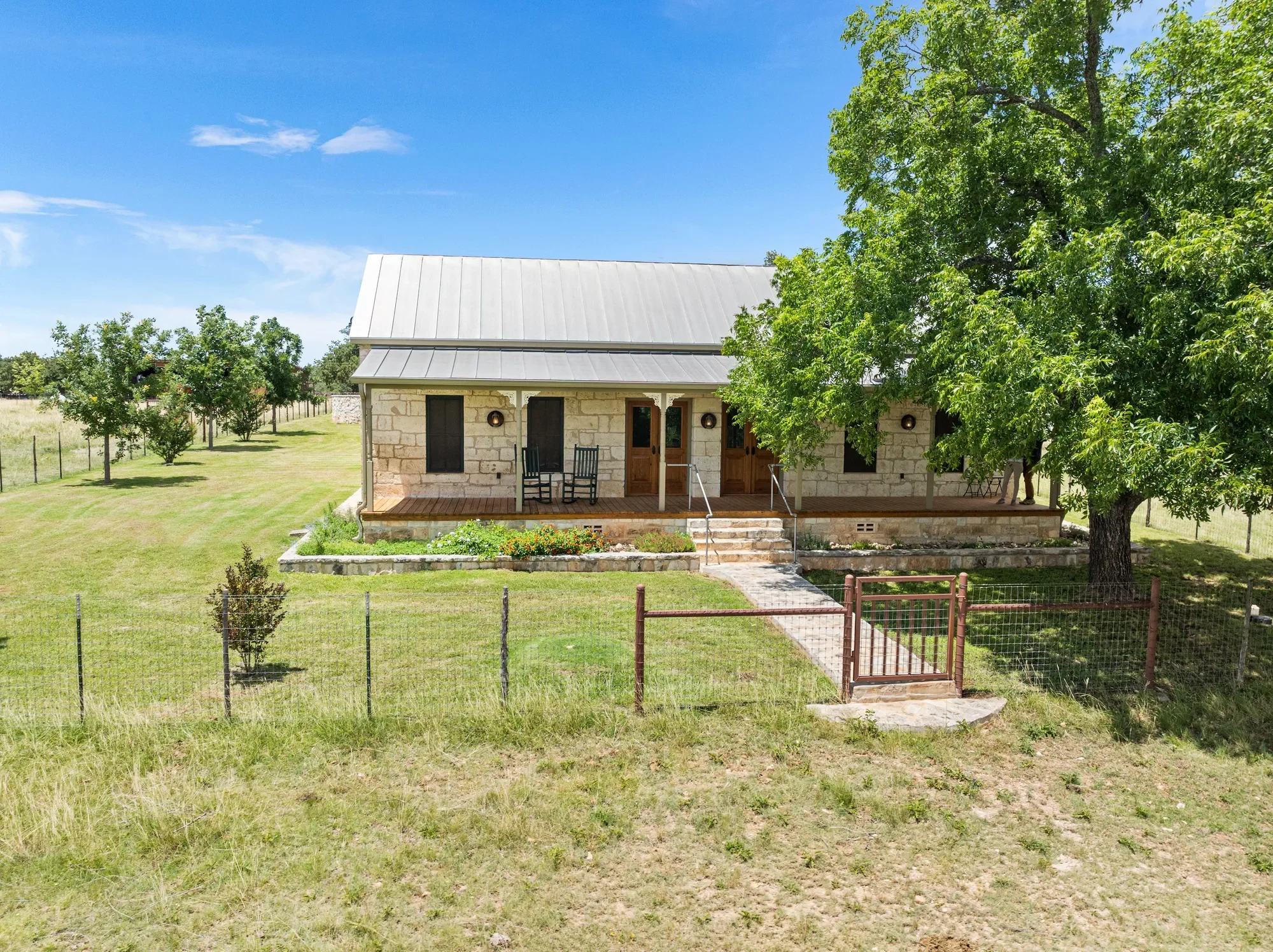 4369 Reeh-Weinheimer Road , Fredericksburg, TX 78624, Fredericksburg, Texas, United States. - Photo 27