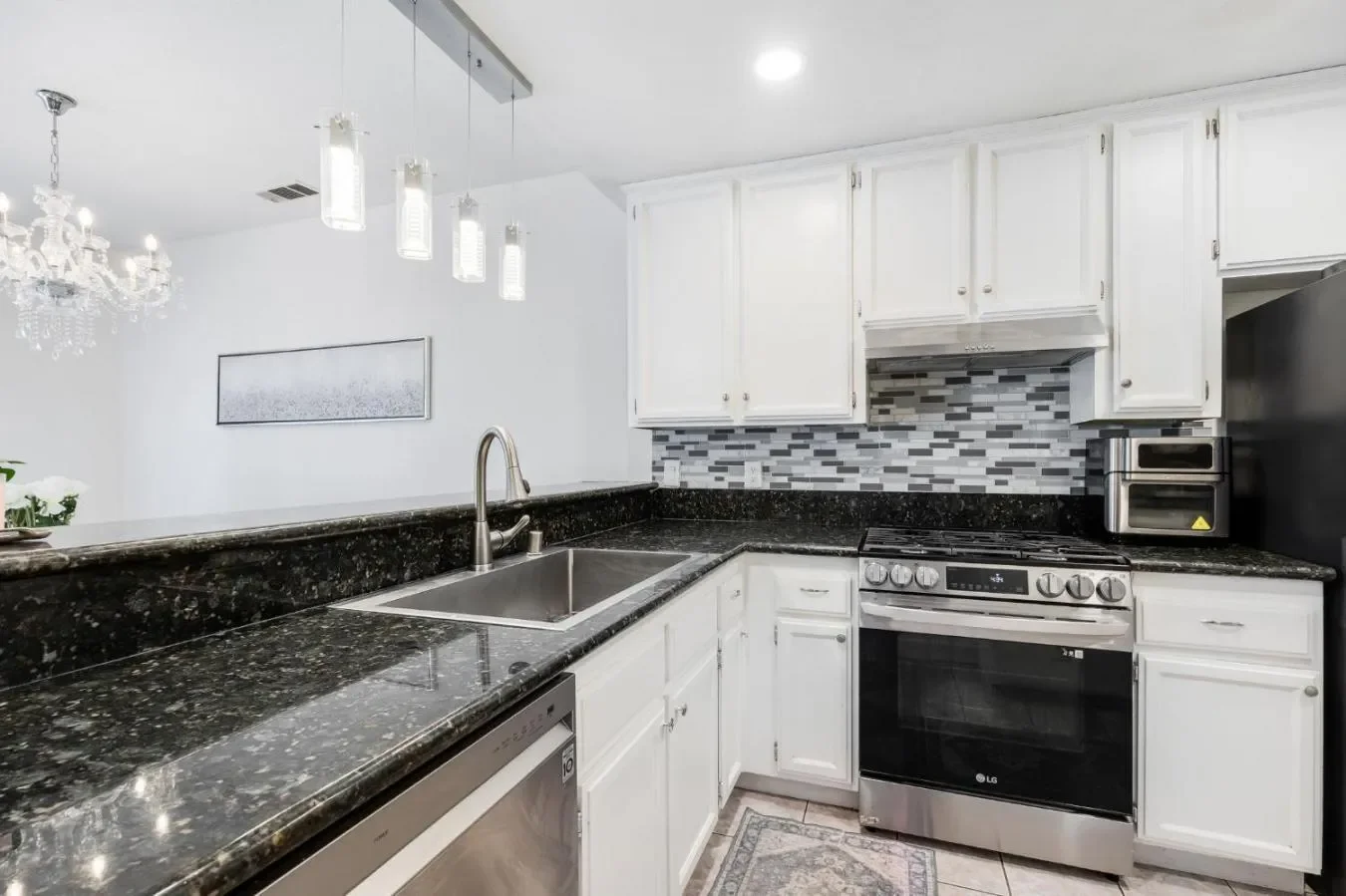 5045 N Laguna Drive, Elk Grove, California, United States. - Photo 14