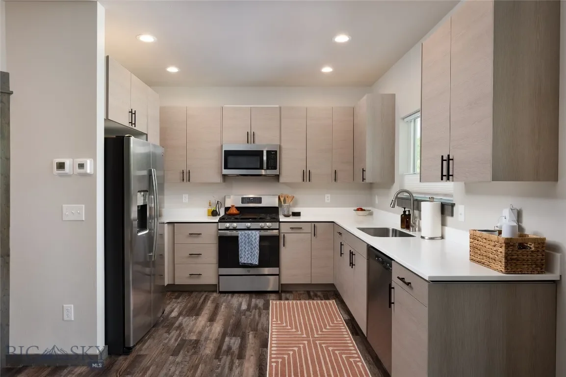 2310 Gallatin Green 13, Bozeman, Montana, United States. - Photo 8