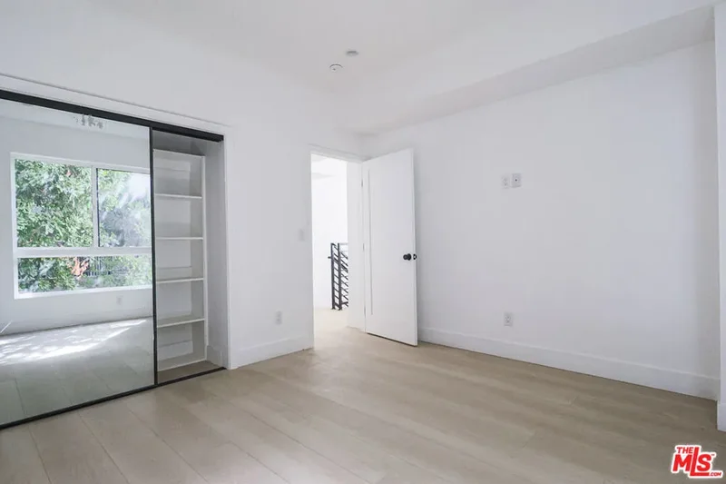 11810 Gilmore Street, Los Angeles, California, United States. - Photo 60