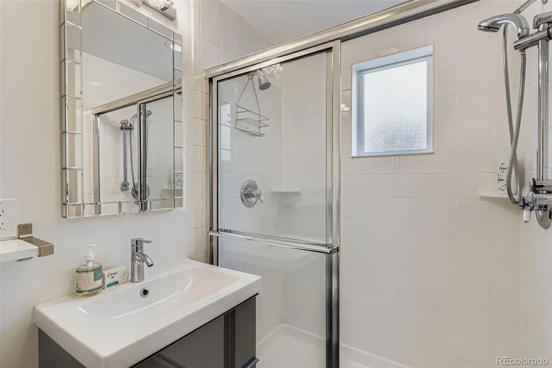 1056 S Clayton Way, Denver, Colorado, United States. - Photo 23