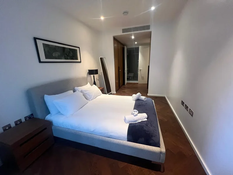New Mill Road, London, England, United Kingdom. - Photo 6