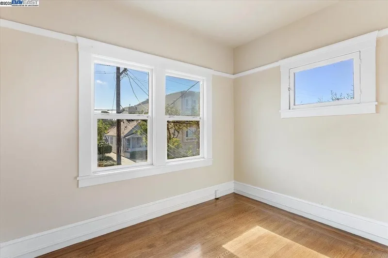 629 Santa Clara Ave., Alameda, California, United States. - Photo 4
