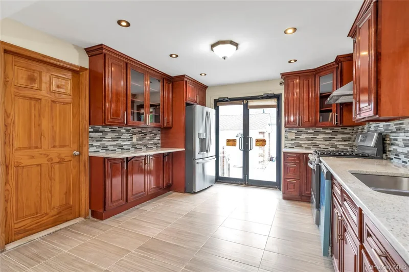 7653 268th Street, Glen Oaks, NY 11040, New York, New York, United States. - Photo 26
