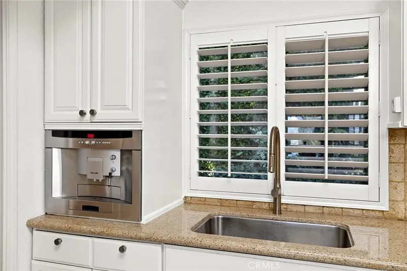 3030 Mountain View Dr, Laguna Beach, California, United States. - Photo 11
