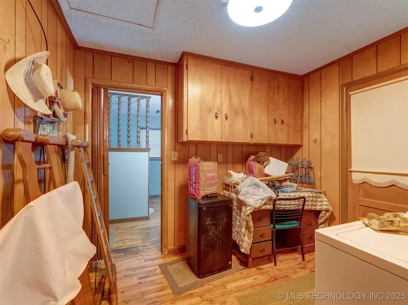 24609 E Lakeview Road, Yale, OK 74085, Yale, Oklahoma, United States. - Photo 22