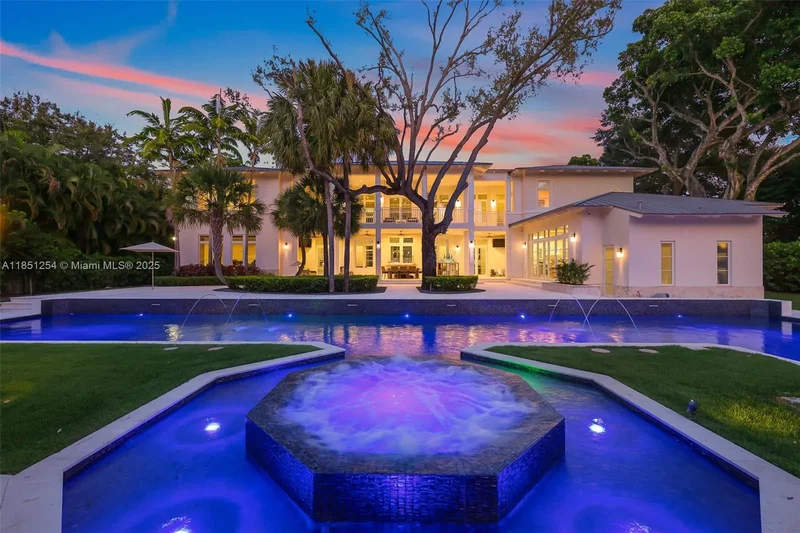 13580 SW 67th Ave, Coral Gables, Florida, United States. - Photo 7
