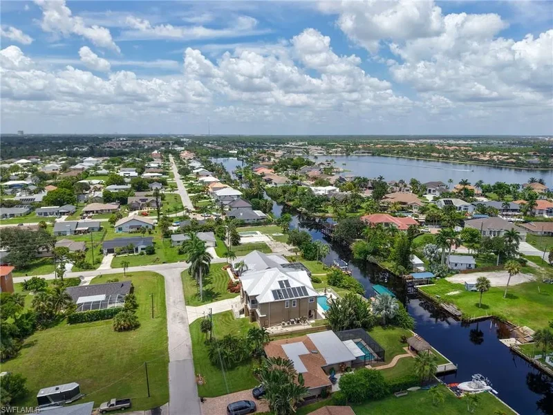6075 Island Park CT, Fort Myers, Florida, United States. - Photo 12