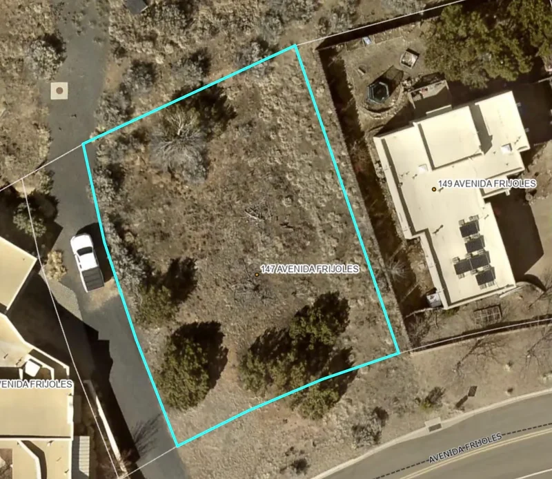 147 Avenida Frijoles, Santa Fe, NM 87507, Santa Fe, New Mexico, United States. - Photo 3