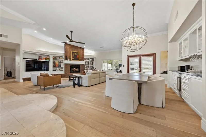 8180 West Red Coach Avenue, Las Vegas, Nevada, United States. - Photo 13