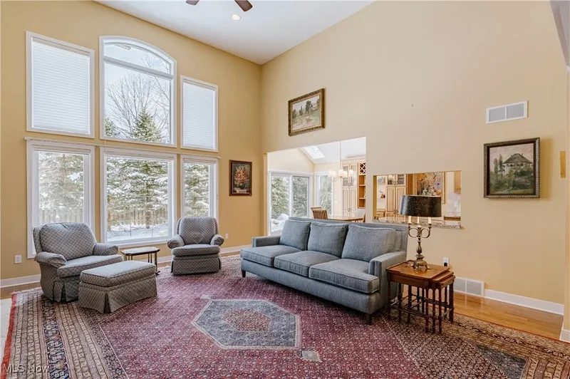 2501 Fairwood Court, Beachwood, OH 44122, Shaker Heights, Ohio, United States. - Photo 4
