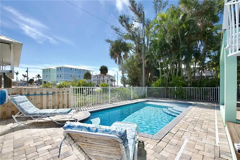104 Washington AVE, Fort Myers Beach, Florida, United States. - Photo 27
