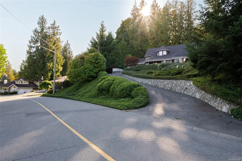 1575 Dean Park Rd, North Saanich, British Columbia, Canada. - Photo 46