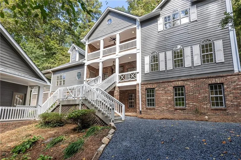 6370 River Chase Circle, Atlanta, Georgia, United States. - Photo 2