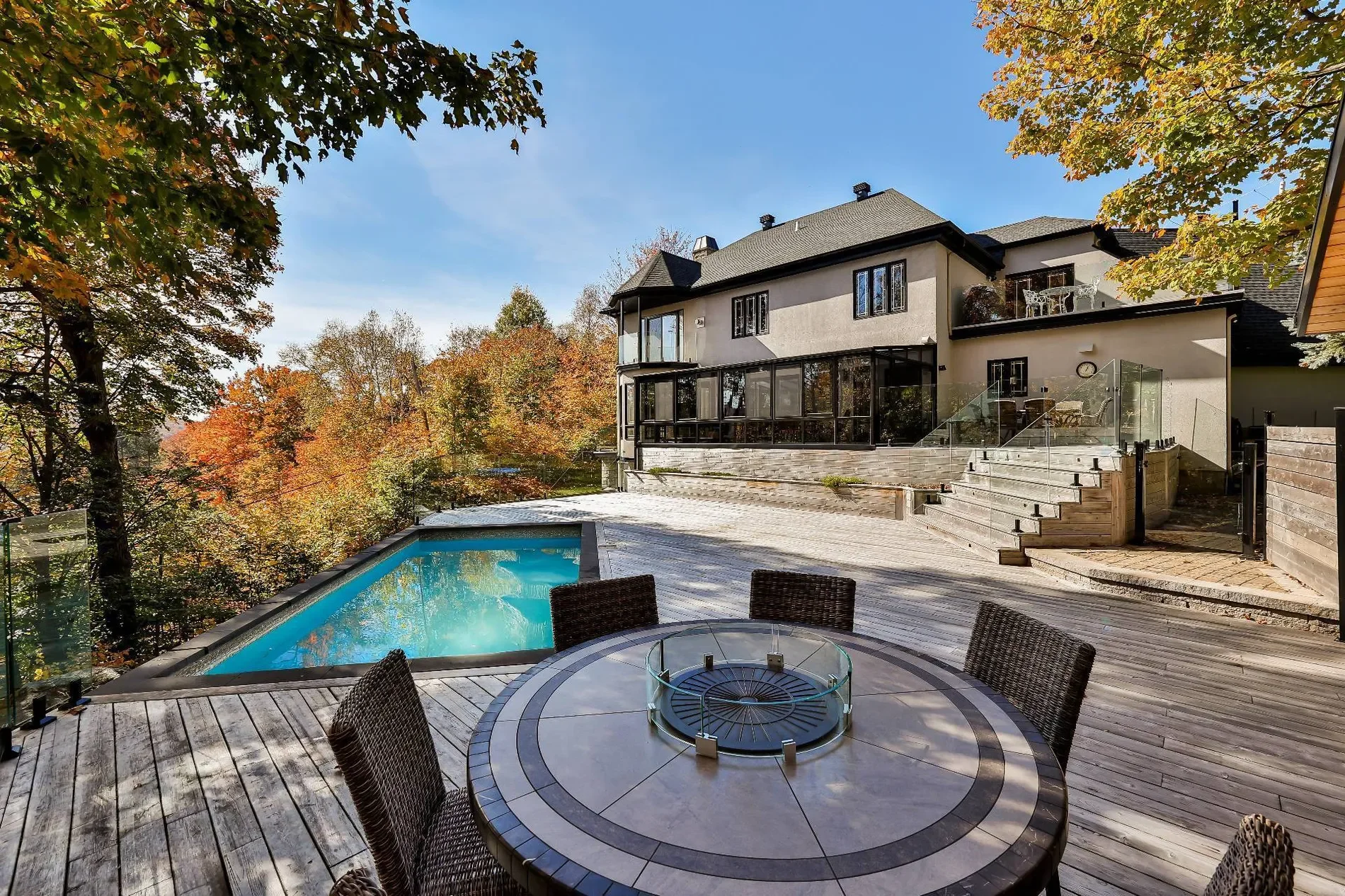 Exterior photo 7