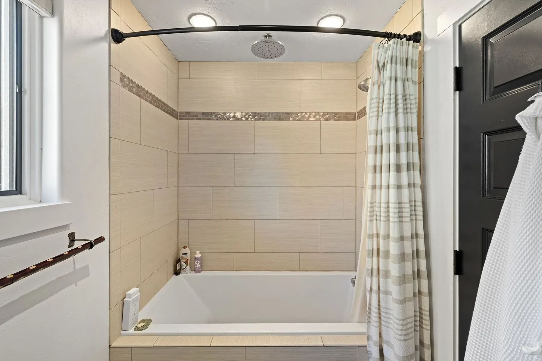 3230 W King Eider Road , Jackson, WY 83001, Jackson, Wyoming, United States. - Photo 3
