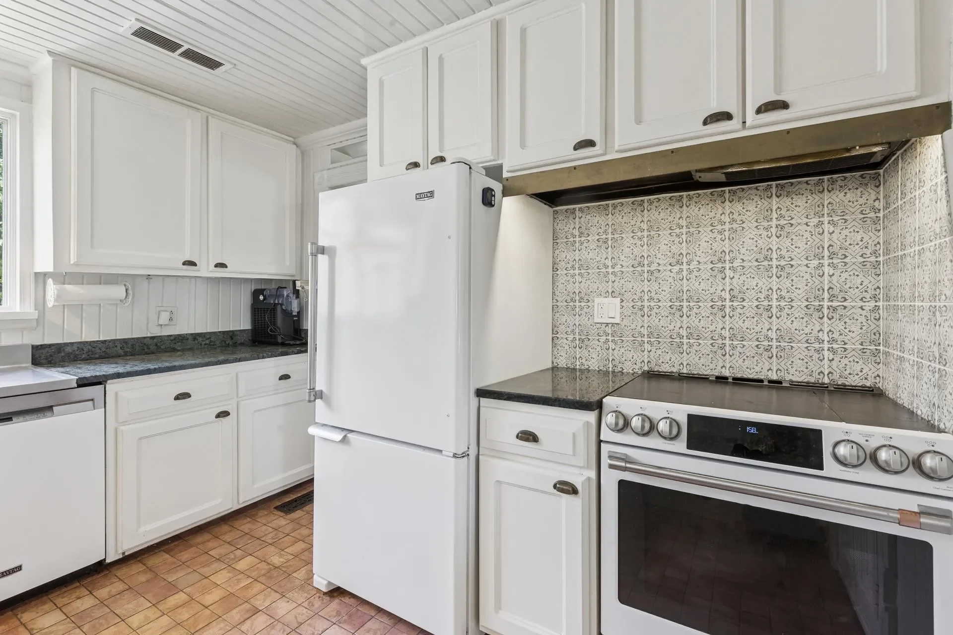 264 Washington Avenue, Jamesport, New York, United States. - Photo 7