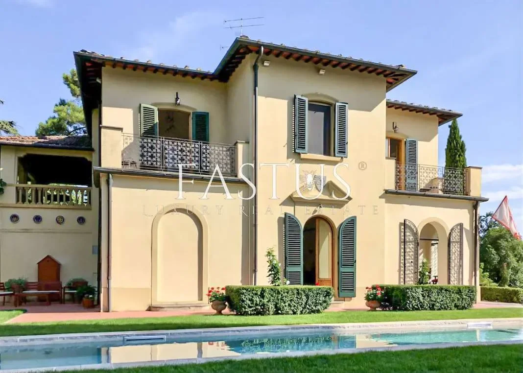 Exterior photo 9