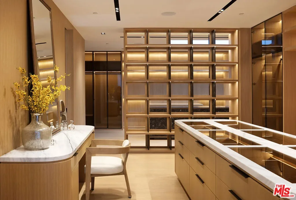 1165 Somera Road, Los Angeles, California, United States. - Photo 19