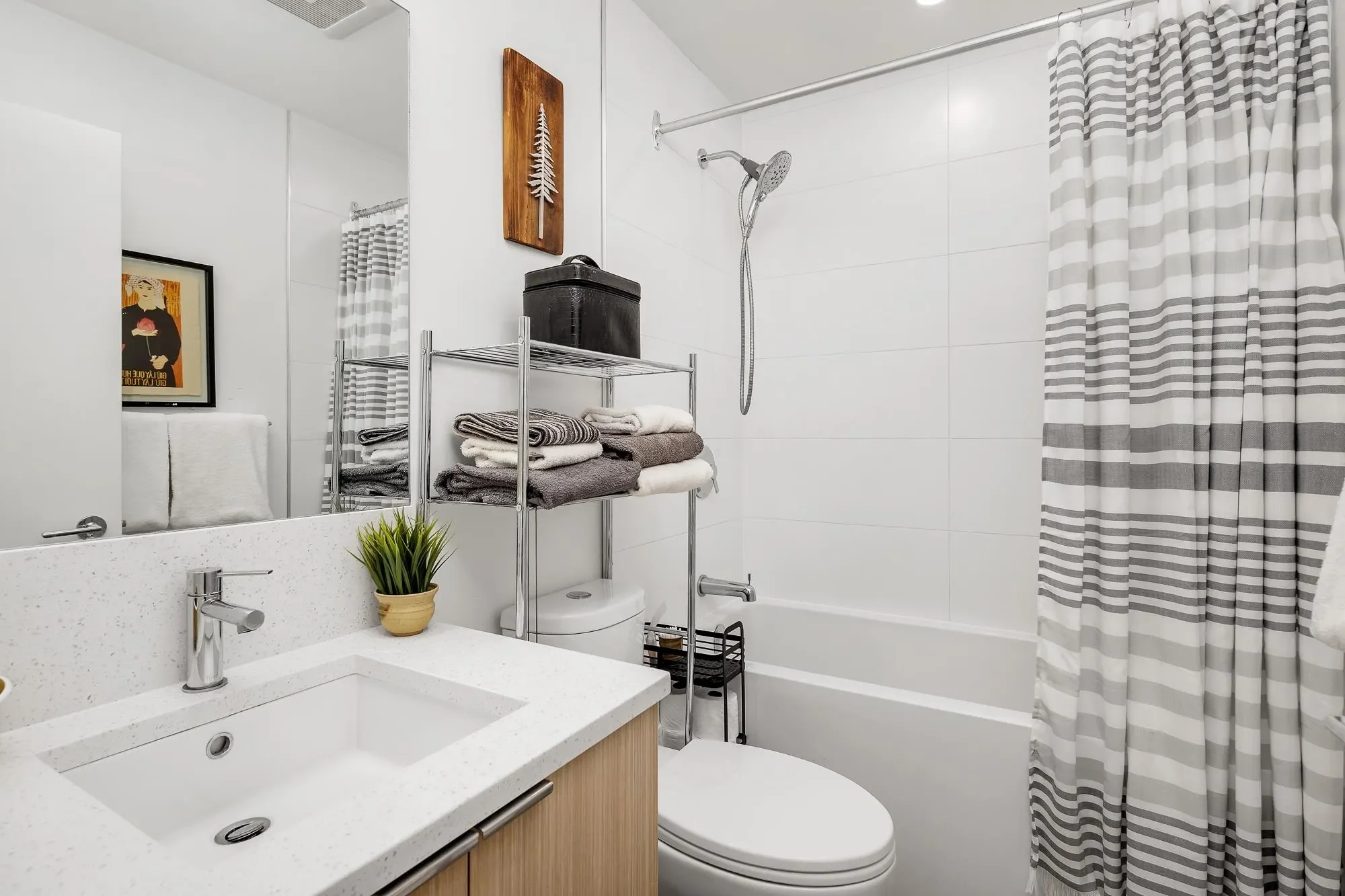 37762 Third Avenue 301, Squamish, British Columbia, Canada. - Photo 19