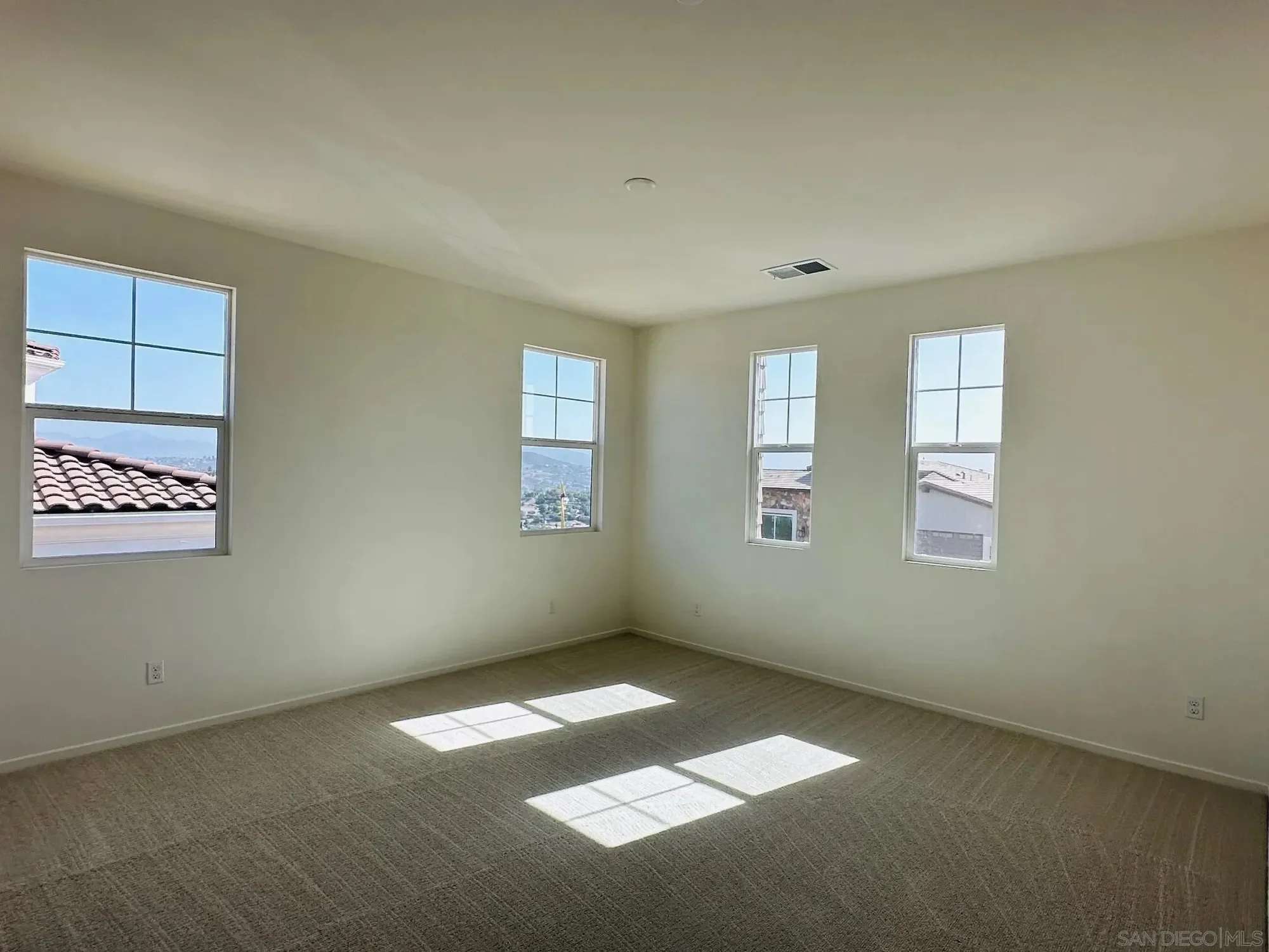 7830 La Mesa Summit Dr, La Mesa, California, United States. - Photo 12