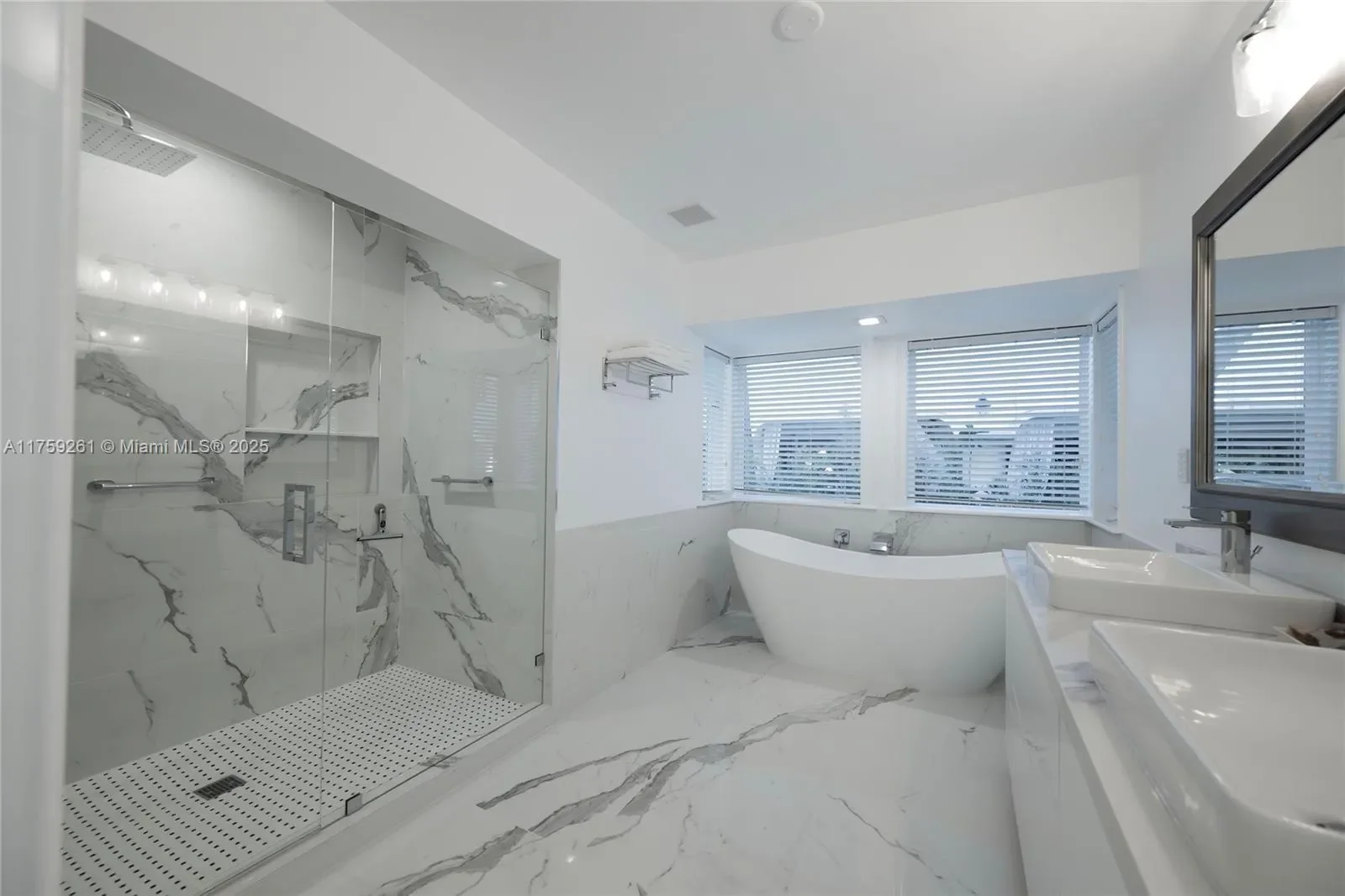 1117 Bella Vista Ave, Coral Gables, Florida, United States. - Photo 9
