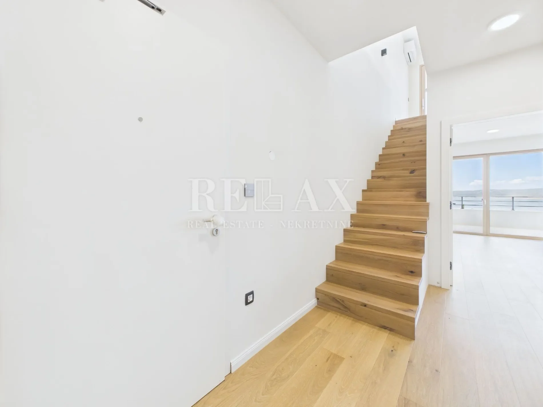 Gallery photo 6