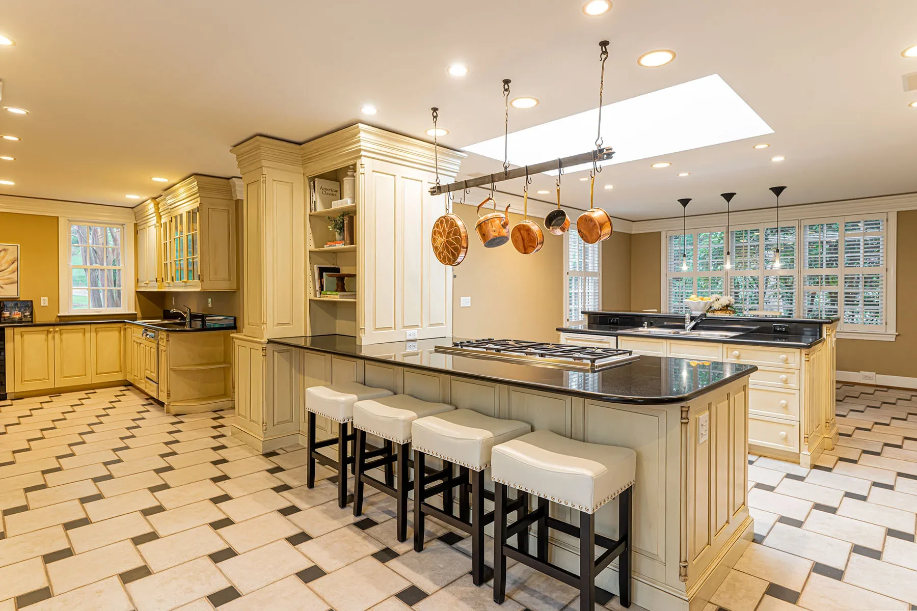 31 Busbee Road, Asheville, NC 28803, Asheville, North Carolina, United States. - Photo 12