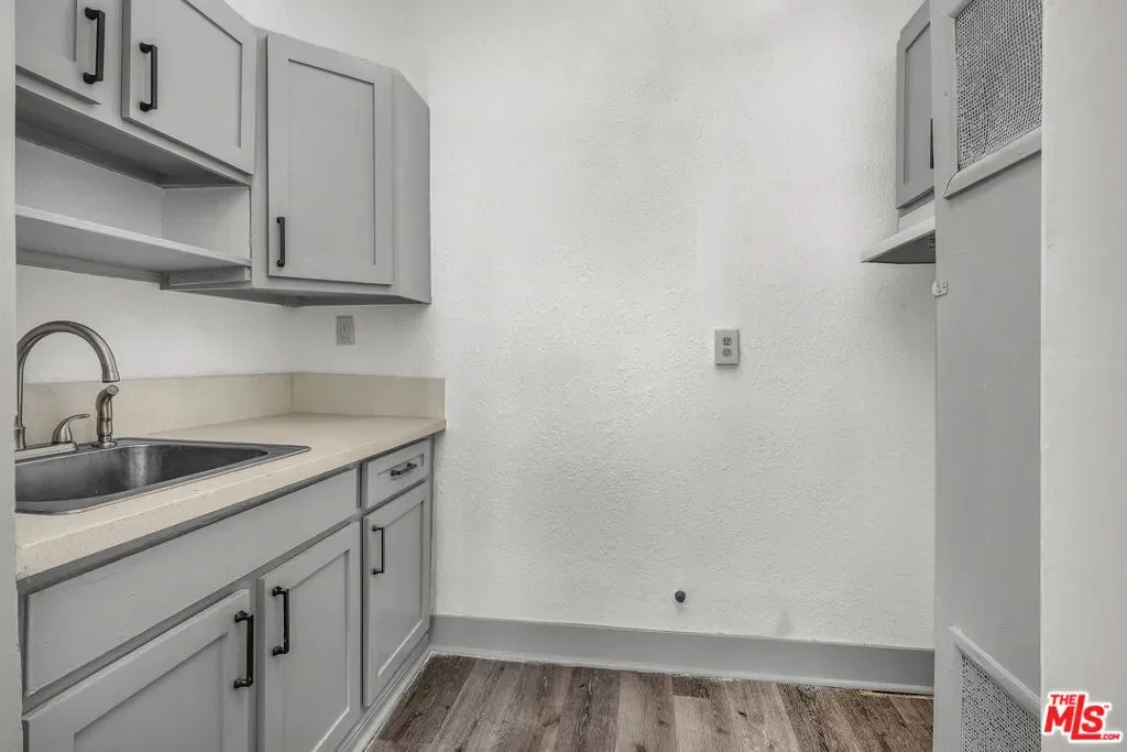 123 S Westmoreland Avenue, Los Angeles, California, United States. - Photo 16