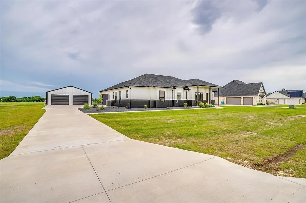 140 Lone Elm Road, Midlothian, Texas, United States. - Photo 28