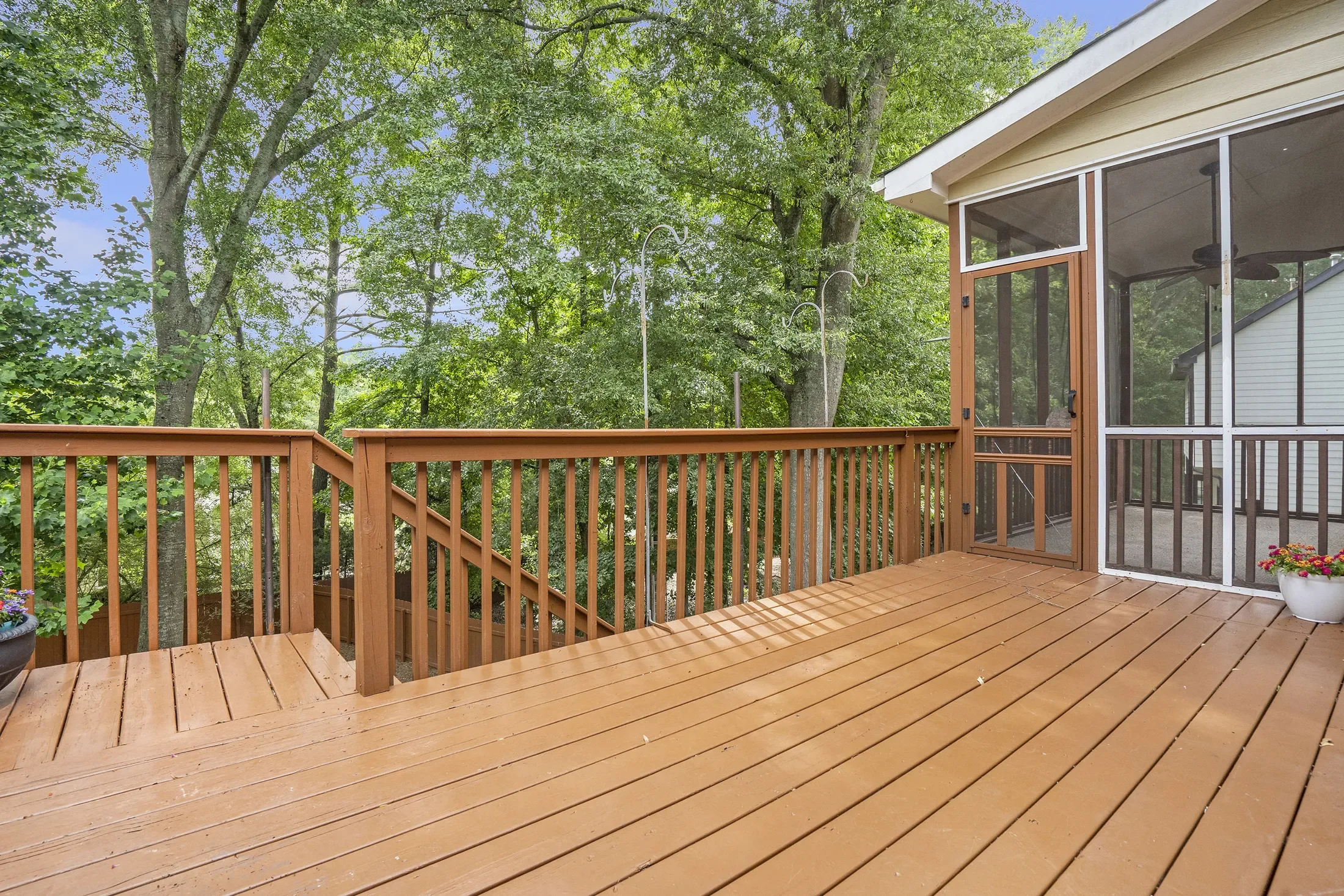 Exterior photo 3