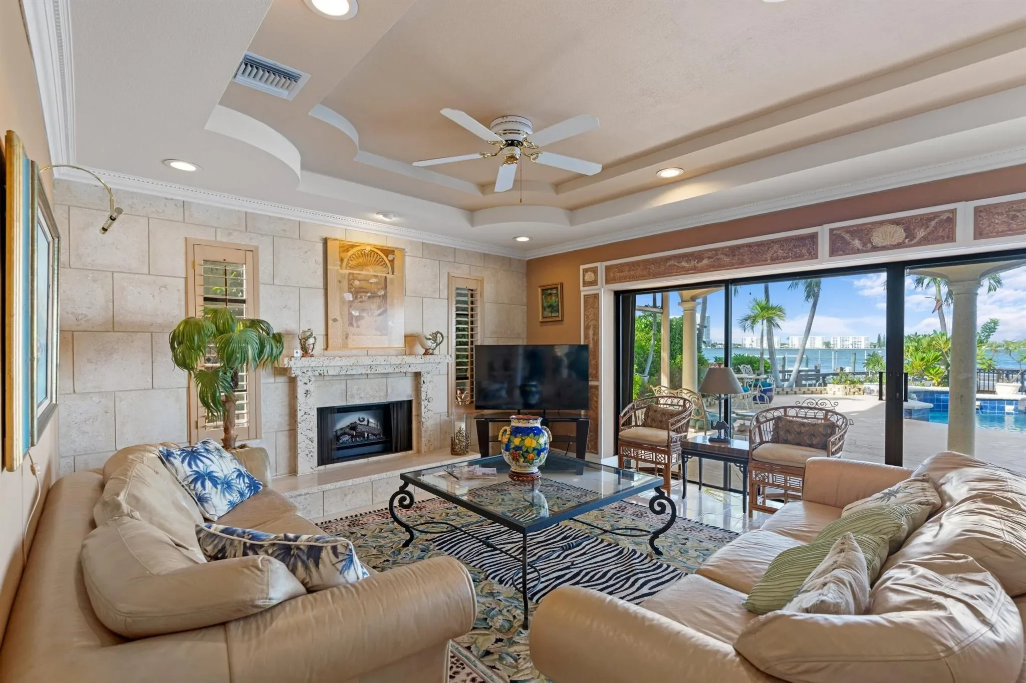 1010 Pine Point Road, Riviera Beach, Florida, United States. - Photo 36