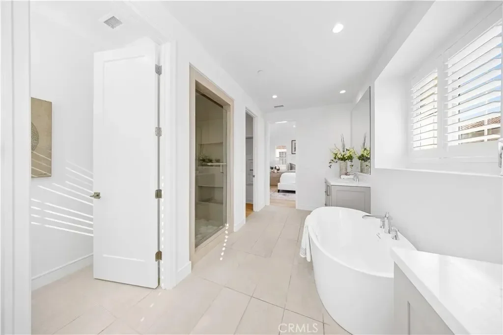 106 Albero, Irvine, California, United States. - Photo 35
