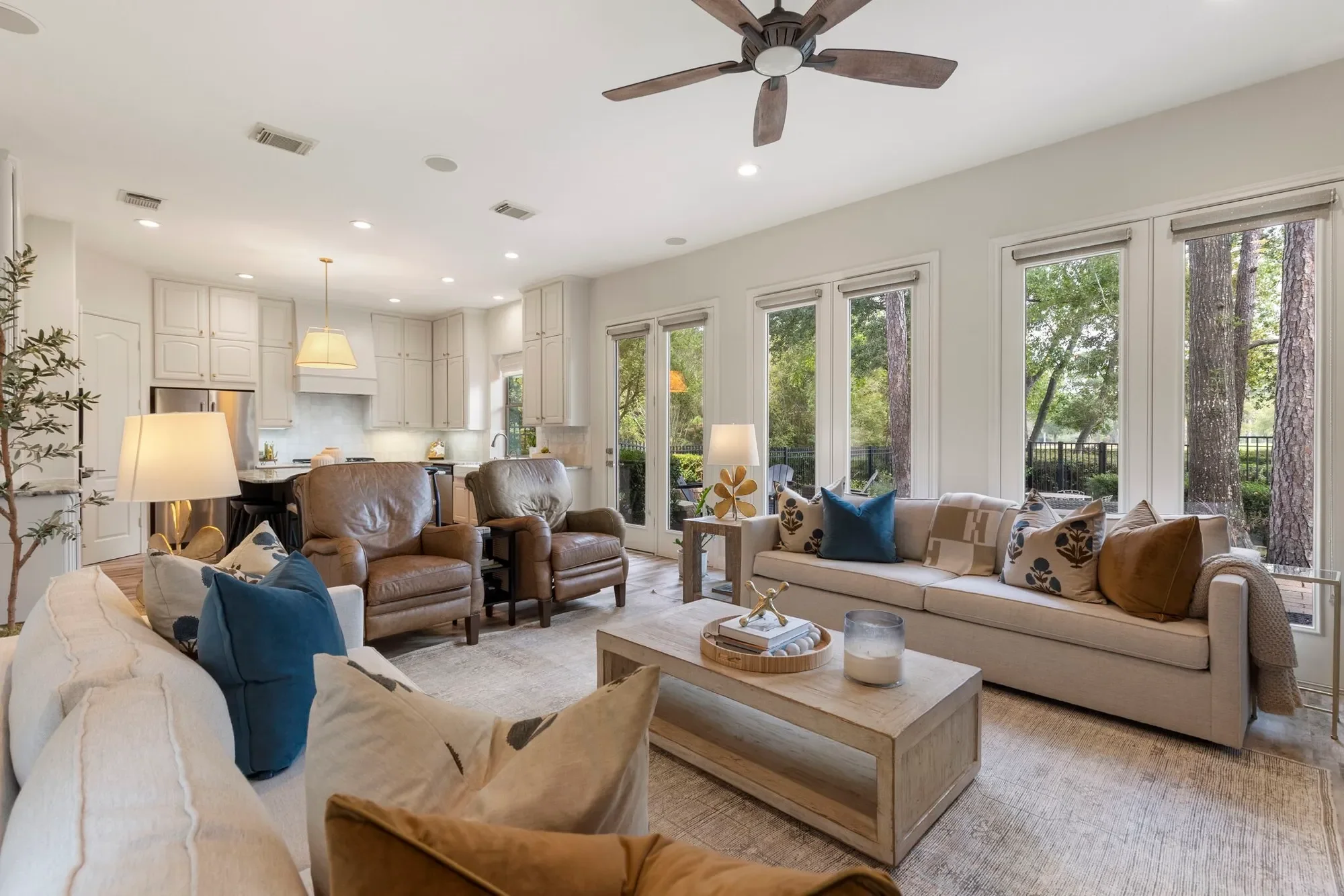 10 Mill Point Place, The Woodlands, TX 77380, The Woodlands, Texas, United States. - Photo 12