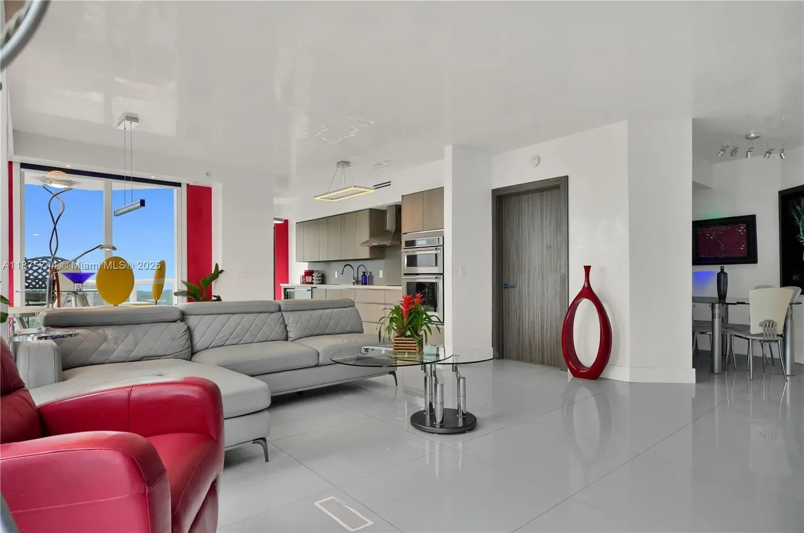 4779 Collins Ave 1805, Miami Beach, Florida, United States. - Photo 4