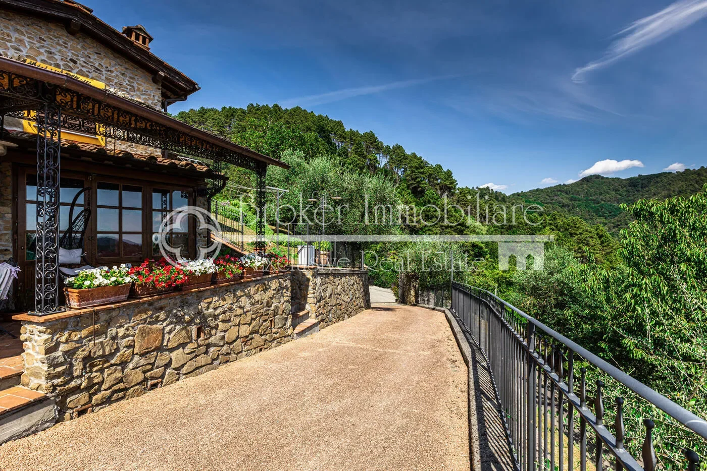 Gallery photo 6